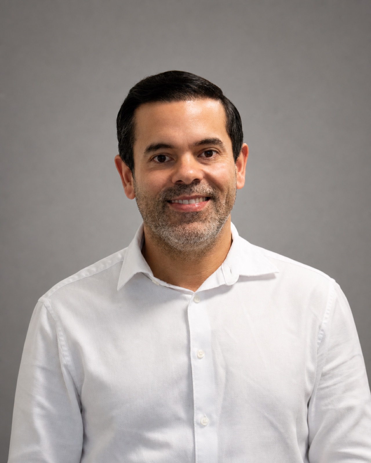 Dr. Alejandro Pérez-Rón